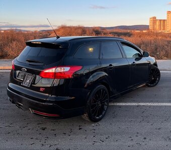 Ford Focus ST EcoBoost 2.0T SWISS BLACK-LED - 6