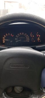 Opel frontera 2.0 - 6