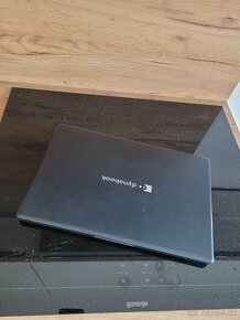 Toshiba Dynabook satelite - 6