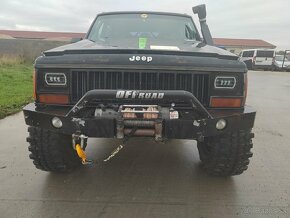 JEEP CHEROKEE XJ 4,0 - 6