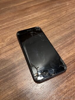 iPhone 8 64gb odhlasené konto - 6