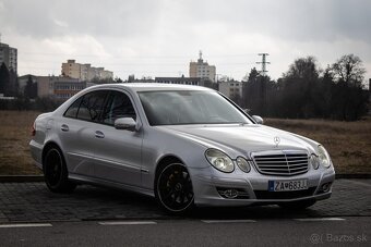 Mercedes-Benz E 500 4MATIC - 6