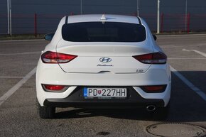 Hyundai i30 Fastback - 6