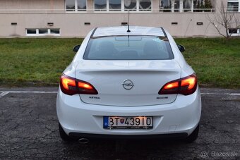 Opel Astra sedan benzín + LPG (fabrické) - 6