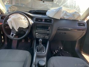 Rozpredam Volkswagen Jetta IV 1.6 TDI 2014 - 6