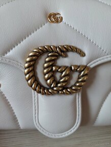 Gucci marmont kabelka v krémovej farbe - 6