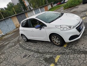 Peugeot 208 - 6