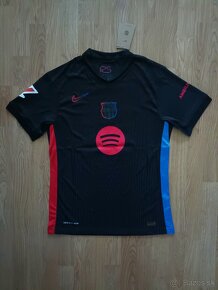 Barcelona 24/25 Away - 6