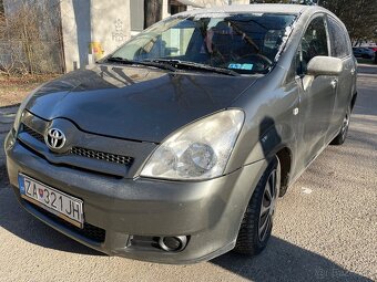 Toyota Corolla Verso 2.0 diesel 85 kw 7-miestna - 6