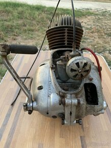 MOTOR ČZ 125 - 6