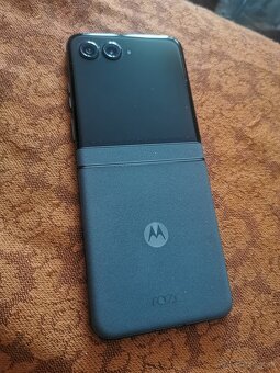 Motorola razr 50 na predaj - 6