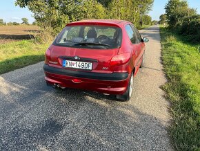 Peugeot 206 1.1 benzín - 6