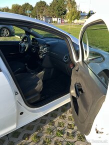 Opel Corsa 1.2 LPG 2013 - 6