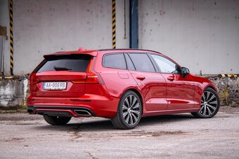 Volvo V60 D3 R-Design 6MT - 6