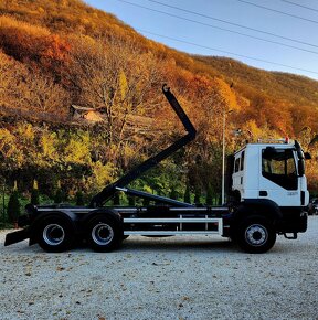 IVECO TRAKKER 450 / 6x4 / naťahovák kontajnerov - 6