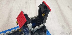 LEGO SYSTEM 6075 Wolfpack Tower - 6