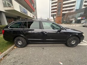 Škoda superb 2,0 CR dsg - 6