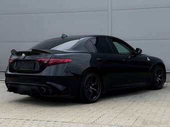 Alfa Romeo Giulia 2.9 Twin Turbo V6 510 AT QV - 6