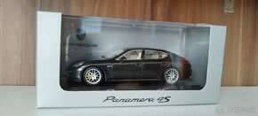 PORSCHE Minichamps 1:43 - 6