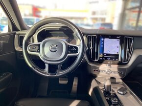 Volvo XC60 B4 145 kW AWD Geartronic R-Desing - 6