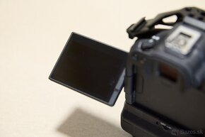 Canon R6 Mark II vrátane BG gripu a SmallRig klietky - 6