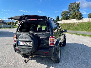 Jeep Cherokee 2.8 CRD - 6