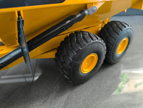 Bruder 2455 Volvo dumper A60H - 6