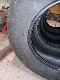 Zimne Nokian 255/70 r16 - 6