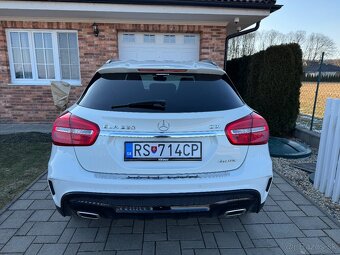 Mercedes-Benz GLA 220d A/T 4-Matic AMG Line - 6