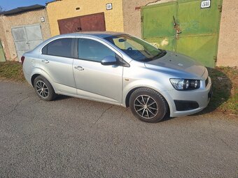 Chevrolet Aveo sedan - 6