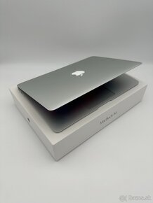 REZERVOVANÝ MacBook Air 13" 2017 128GB Silver KOMPLET - 6