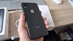 Apple iPhone XR 64GB - top stav - 6