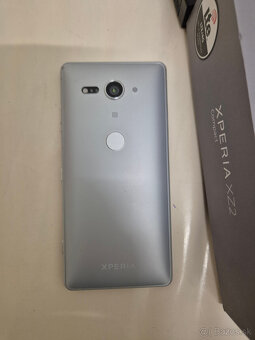 Sony experia  XZ2 compact - 6