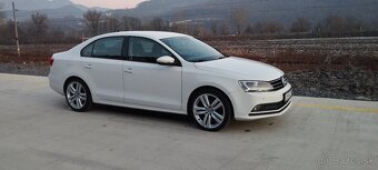 Predám Volkswagen Jetta 2.0 tdi Highline 2014 bluemotion - 6