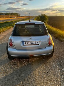 Mini Cooper ONE 1.6 benzín 66kw Checkmate edition r.v.2004 - 6