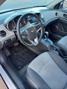 Chevrolet Cruze 2.0 - 6