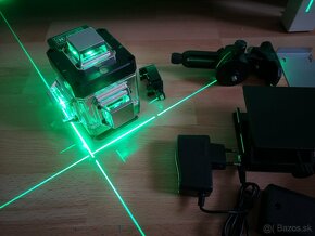 4D LASER SO STATÍVOM A KUFRÍKOM - 6