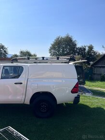 Predám hardtop a strešný nosič  toyota hilux - 6