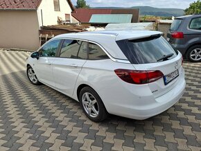 Opel  Astra Sport Tourer.  1.6Cdti - 6