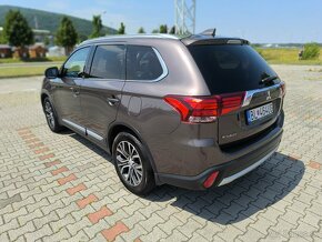 Mitsubishi Outlander 2,2 DI-D 4x4 automat, 7 miest - 6