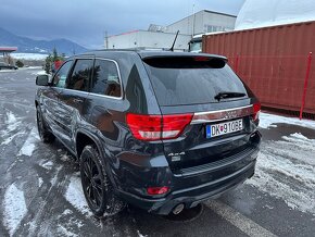 Jeep Grand Cherokee 3.0 - 6