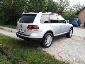 Volkswagen Touareg 3.0 - 6