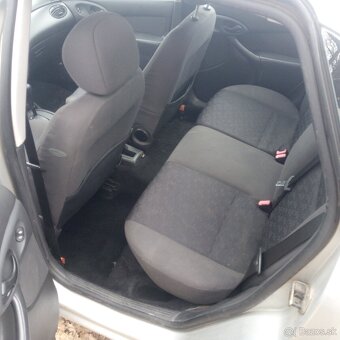 Ford FOCUS 1.6 - 6