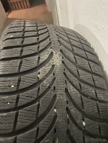 Predám elektróny na zimných gumách Michelin 255/55R18 - 6