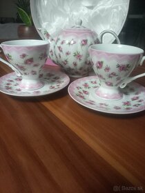 Vintage Veroni 2 tea cups and 1 teapot with gift box - 6