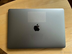 MacBook Pro 13-inch 2027 hlada noveho majitela - 6