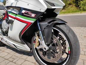 MV Agusta F3 - 6