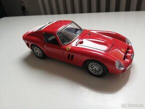 1:18 FERRARI 250 GTO  Bburago - 6