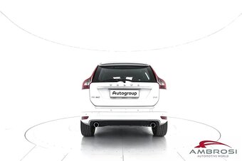 Volvo XC60 R-desing  133kw r.v.2015 automat - 6