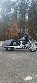 Harley Davidson Street glide - 6